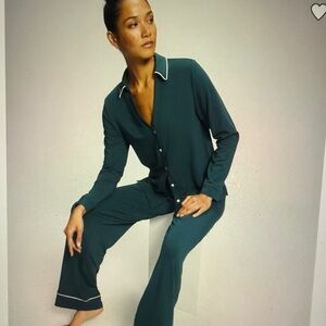 💚🆕Soma Embraceable Teal Button-Up Pajama Set NWT